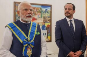 State slatues to Prime minister Modi 
