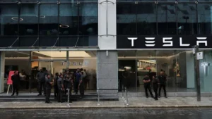 Tesla entres Indian Market 